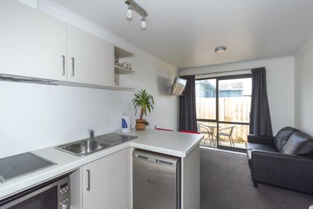 2/68 Normandy Avenue - Photo 4