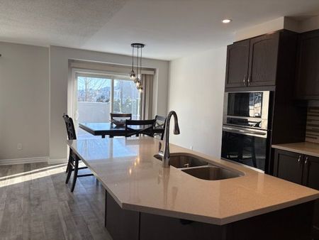 For Lease - 521 Honeylocust Avenue, Kanata, Ontario - Photo 3