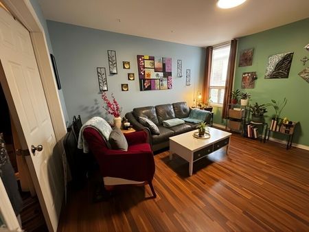 $1,699 / 2 br / 1 ba / 44 Spring st unit 1 - Photo 3