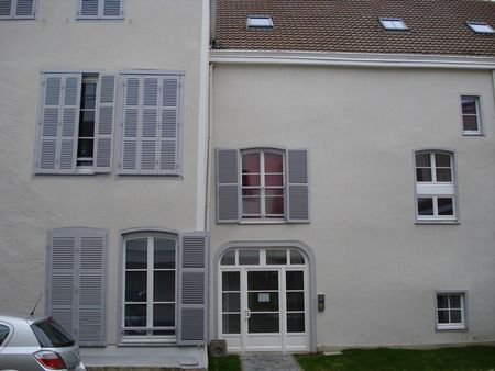 Location Appartement 2 pièces 47m² CHALONS EN CHAMPAGNE 51000 - Photo 4