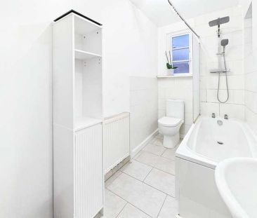 Easthampstead Road, Wokingham, Berkshire, RG40 - Photo 3