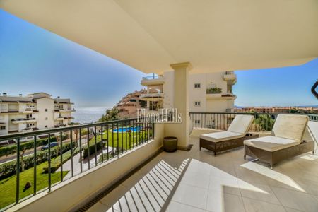 Luxury apartment in private urbanization in Mascarat, Altea, Alicante - Photo 3