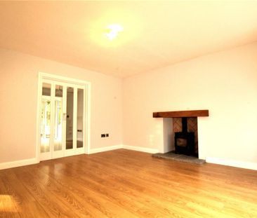 5 bedroom detached house to rent - Photo 2