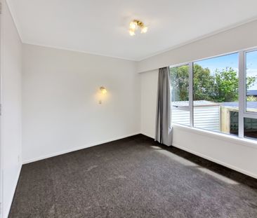 Mt Roskill - 2 Bedrooms with 2 Parking Space - Photo 3