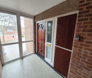 1 bedroom in a flat share to rent - Photo 4