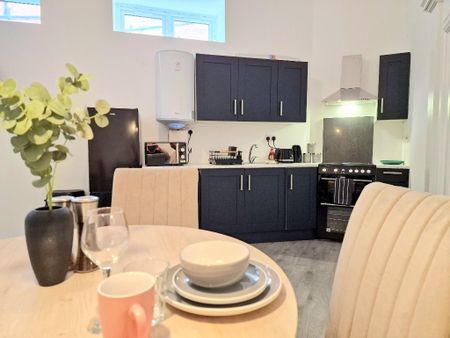 1 bedroom flat to rent - Photo 5