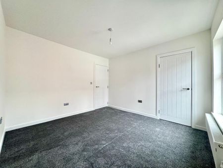 4 bedroom terraced house to rent - Photo 5