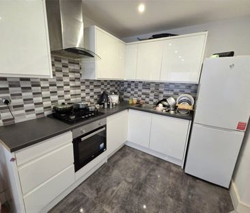 London Road, Bracknell, Berkshire, RG12 - Photo 4