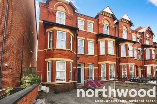 2 bedroom flat to rent - Photo 1