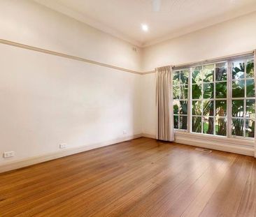 9 Dover St, Caulfield South VIC 3162 - House For Rent | Domain - Photo 3