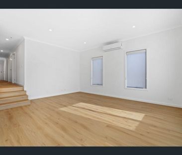 Modern, Low-Maintenance Living in the Heart of Drouin - Photo 2