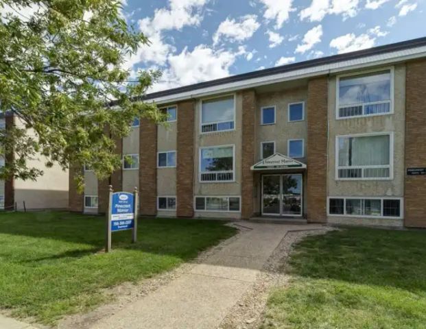 Pinecrest Manor | 10975 84 Street Northwest, Edmonton - Photo 1