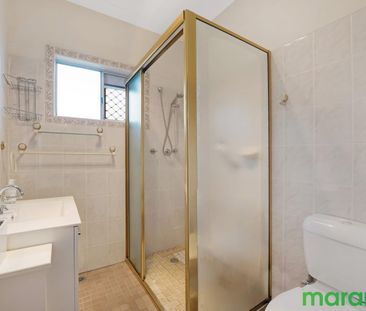 LOVELY FAMILY HOME! - Photo 5