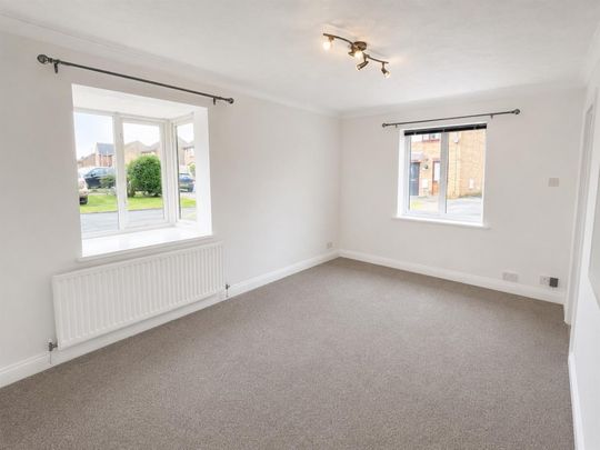 Hoylake Drive, Farcet, Peterborough - Photo 1