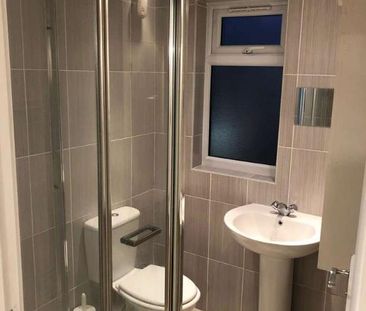 Glenny Road, Barking, IG11 - Photo 2