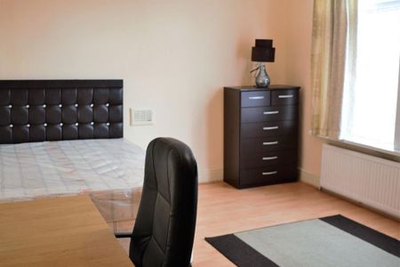 4 bedroom house to rent - Photo 3