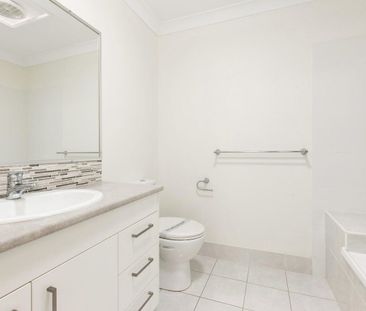 3 Bedroom Townhouse in Prime Location - Photo 1