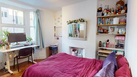 4 bedroom terraced house to rent - Photo 5