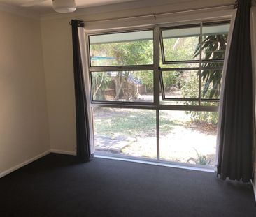 3 Bedroom Home with a Huge Backyard - Photo 3