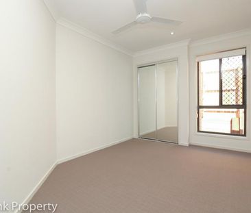 Duplex In Ripper Location! - Photo 3