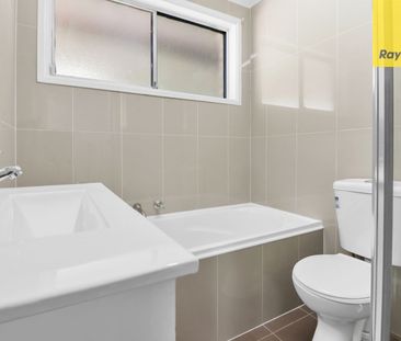 WELL MAINTAINED FAMILY HOME!!! - Photo 5