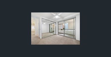 Oversized One Bedroom Apartment - Photo 2