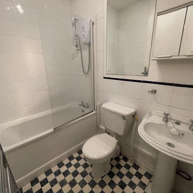 2 bedroom house to rent - Photo 1