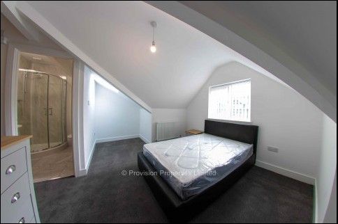 6 Bedroom Leeds Student Properties - Photo 1