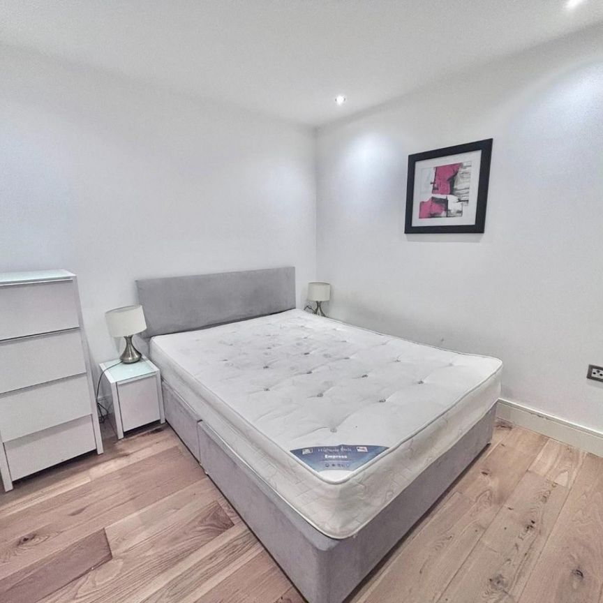 1 bedroom Flat To Let - Photo 1