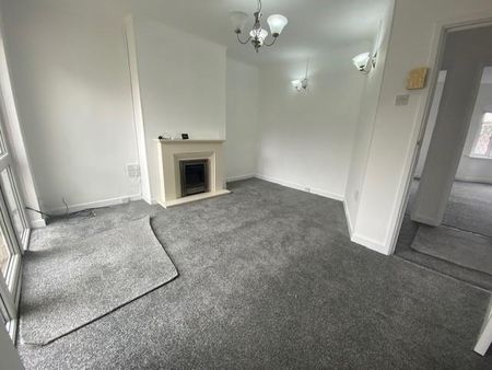 2 bedroom semi-detached bungalow to rent - Photo 4