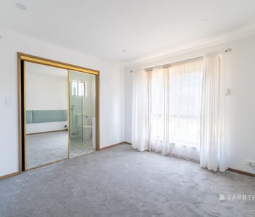 Prime Location in the Heart of Meadow Heights - Photo 3