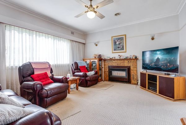 1094 Waugh Road, North Albury NSW 2640 - House For Rent | Domain - Photo 1