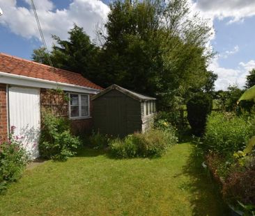2 bedroom semi-detached bungalow to rent - Photo 6