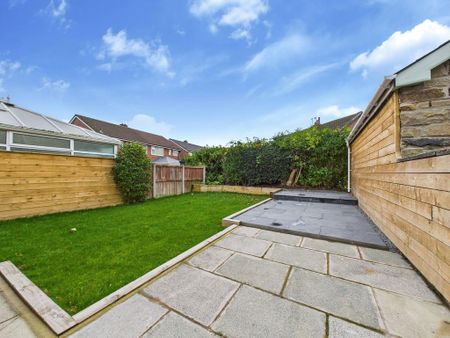 3 bedroom semi-detached house to rent - Photo 3