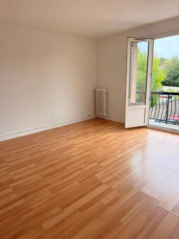 Location Appartement 3 pièces 64m² LIVRY GARGAN 93190 - Photo 3