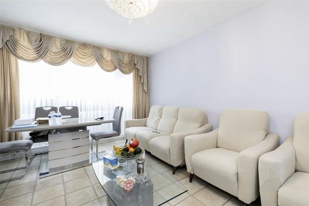 3 bedroom flat to rent - Photo 1
