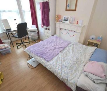 Grange Avenue, Reading, Berkshire, RG6 - Photo 6