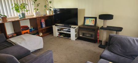Comfortable Family Home in a Quiet Location - Photo 3