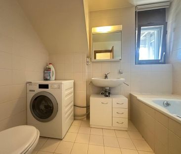 Superbe duplex rénové de 4,5 pièces dans un cadre calme et verdoyant - Photo 6