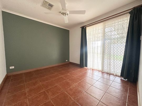 7 Mcrostie Close, Whyalla Stuart - Photo 1