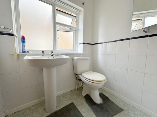 3 bedroom semi-detached house to rent - Photo 1