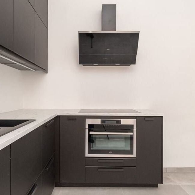 Uitzonderlijke woning te huur in Borgerhout voor € 1.200 met 2 slaapkamers - Photo 1