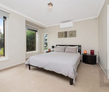 Beautifully maintained family home positioned in a quiet street - Photo 2