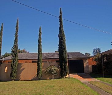 Walk To Taree West School - Photo 1