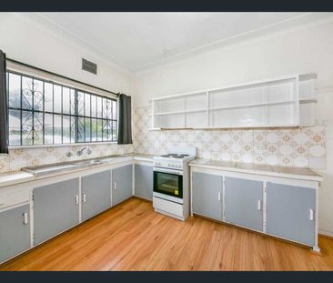 Charming 3-Bedroom Home in a Prime Location - Photo 6