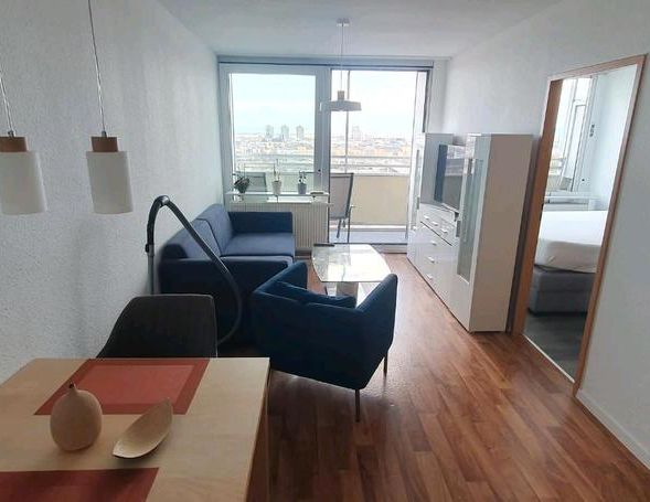 2 Zimmer Wohnung vollst. renoviert & möbiliert - Photo 1