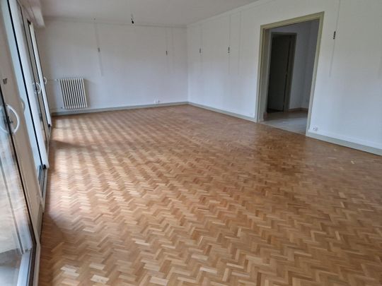 A LOUER AVRILLE VAL D'OR - Appartement type 5 situé ... - Photo 1