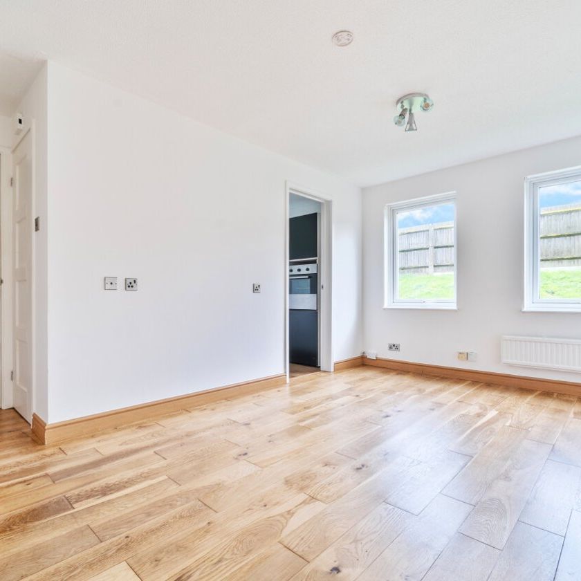 Whimbrel Close, Sittingbourne, Kent, ME10 - Photo 1