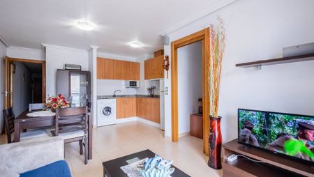 2-Bedroom beautiful apartment with underground car space for rent in Torrevieja - Photo 5