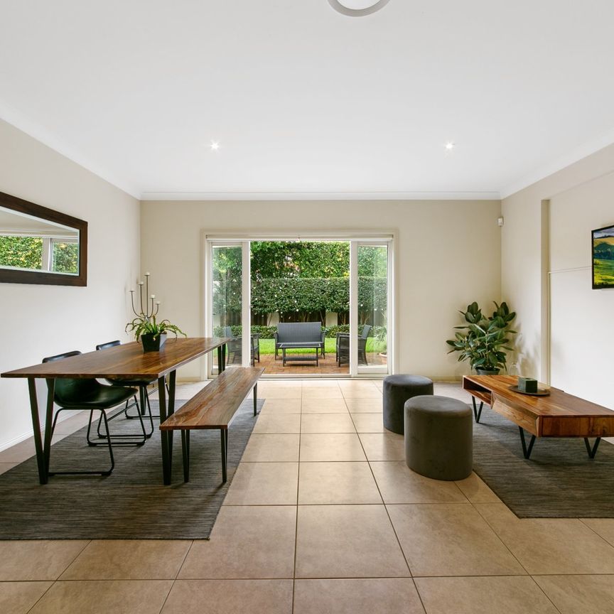 33 Linden Way, Bella Vista NSW 2153 - House For Rent | Domain - Photo 1